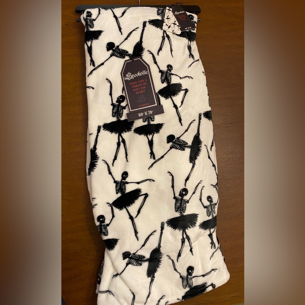 Soft Skeleton Ballerina Blanket